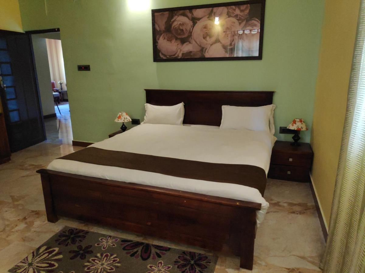 Premier Inn Yercaud Exterior photo