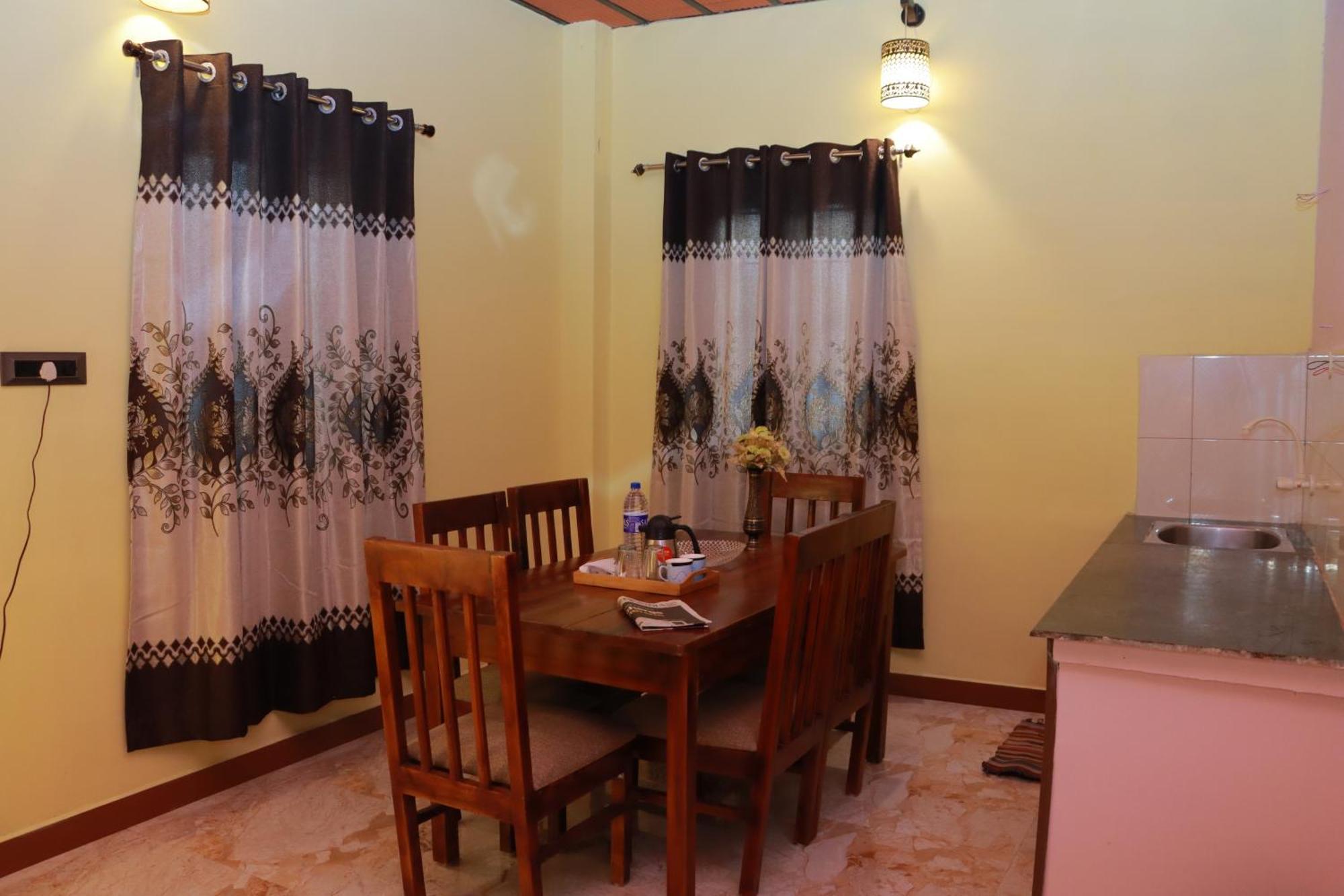 Premier Inn Yercaud Exterior photo
