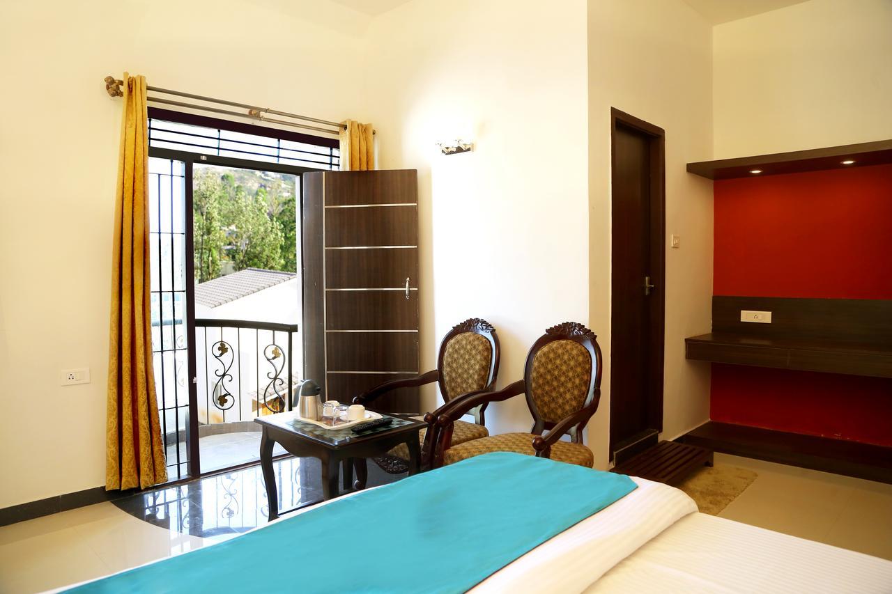 Premier Inn Yercaud Exterior photo