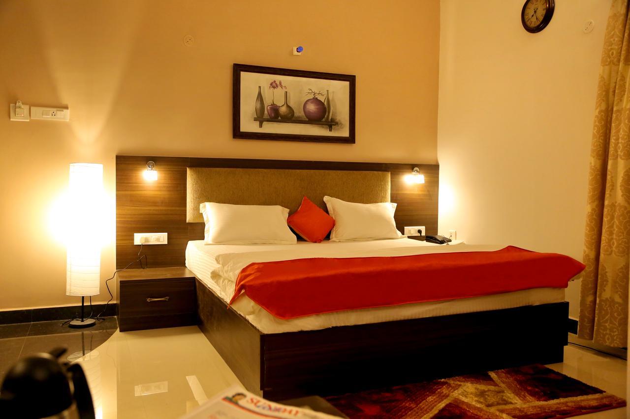 Premier Inn Yercaud Exterior photo