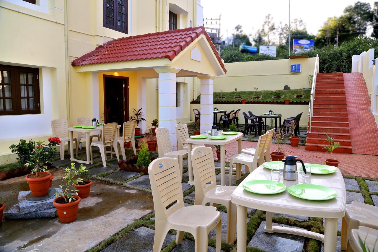Premier Inn Yercaud Exterior photo